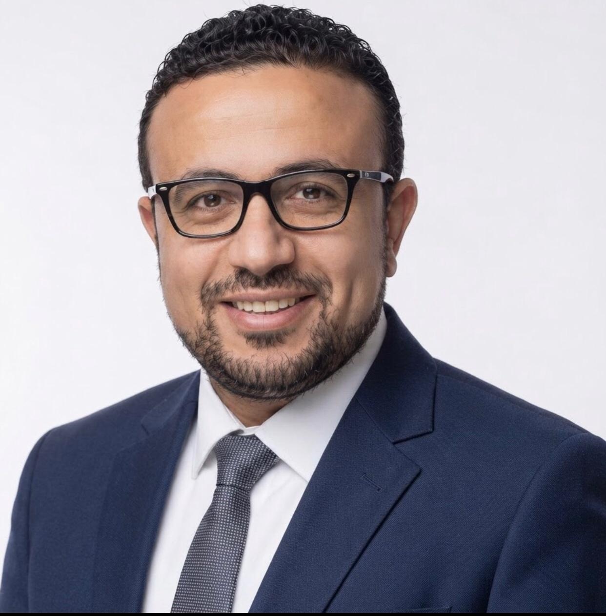 الأستاذ / محمد راضي